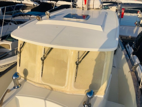 Rhea marine 730 T preowned for sale