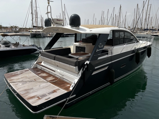 Sealine SC42 gebraucht zum verkauf