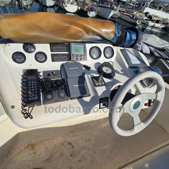 Sealine F33 d’occasion à vendre