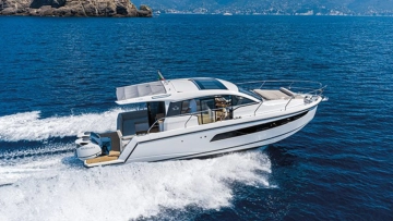 Sealine C335V brand new for sale