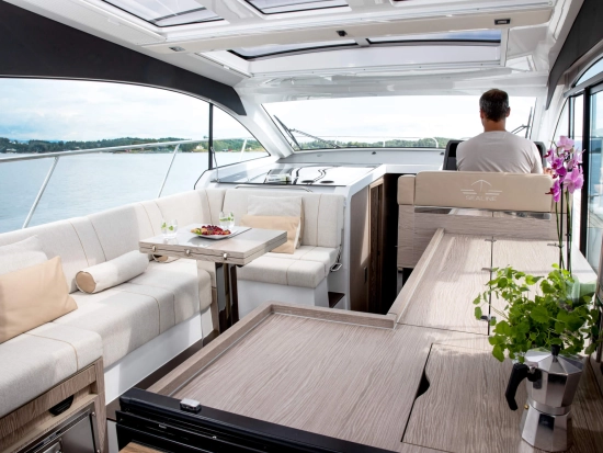 Sealine C390 neu zum verkauf