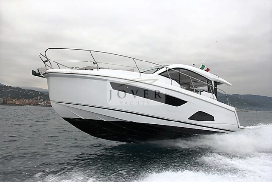 Sealine C330 preowned for sale