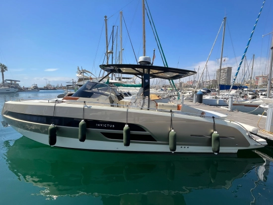 Invictus Yacht 320 GT preowned for sale