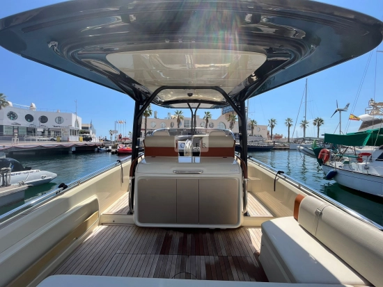 Invictus Yacht 320 GT preowned for sale