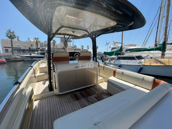 Invictus Yacht 320 GT preowned for sale