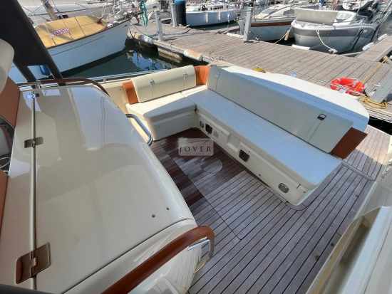 Invictus Yacht 320 GT preowned for sale