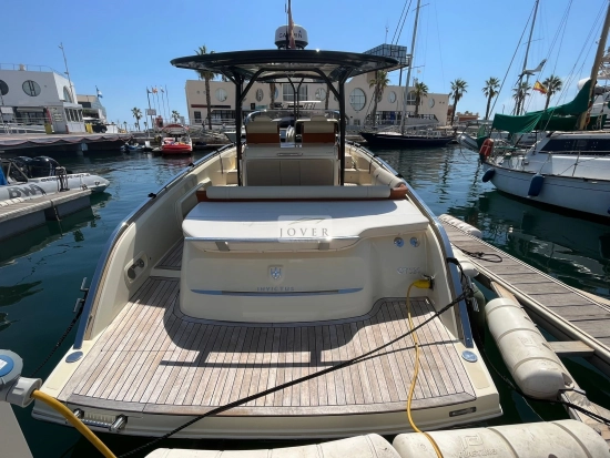 Invictus Yacht 320 GT preowned for sale