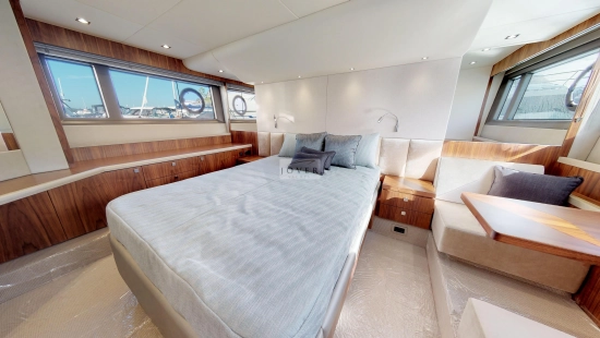 Sunseeker Manhattan 52 preowned for sale