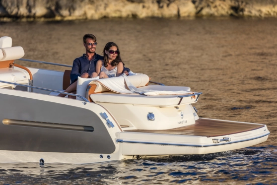 Invictus Yacht GT 280 neu zum verkauf