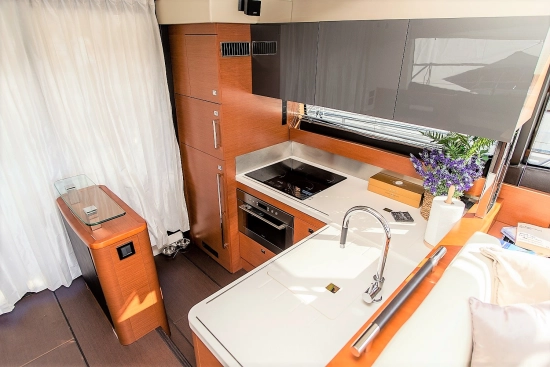 Jeanneau Prestige 550 gebraucht zum verkauf