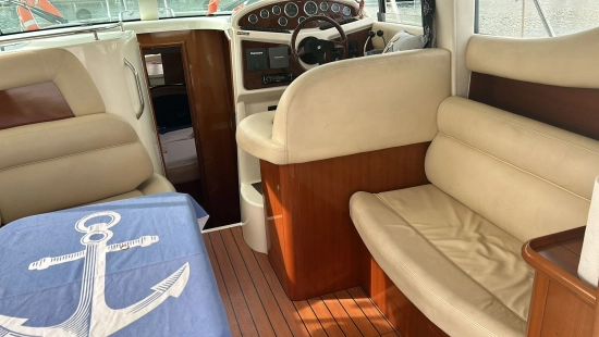 Jeanneau Prestige 32 preowned for sale