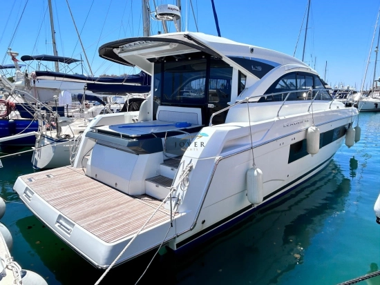 Jeanneau Leader 46 preowned for sale