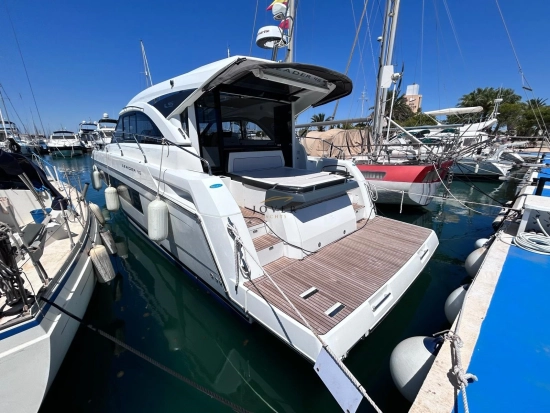 Jeanneau Leader 46 preowned for sale