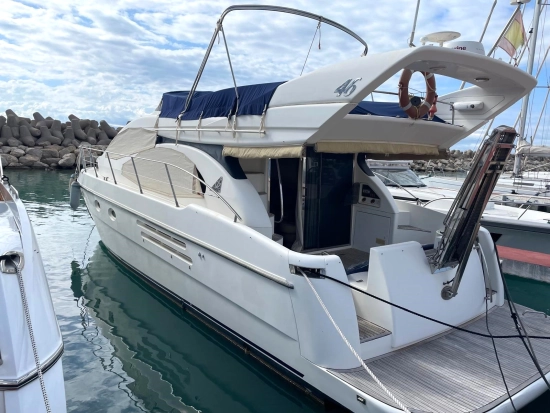 Azimut 46 preowned for sale