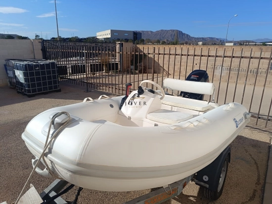 Goldenship Venus 290 preowned for sale