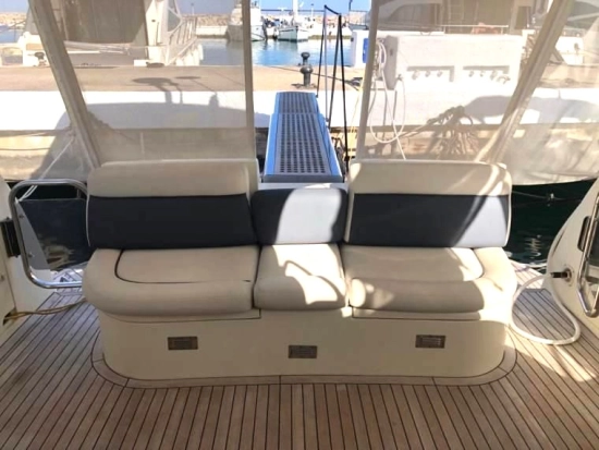 Azimut 46 preowned for sale