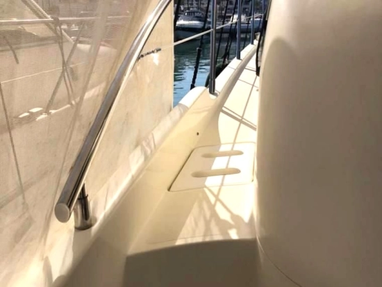 Azimut 46 preowned for sale