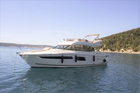 Jeanneau Prestige 500 preowned for sale