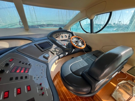 Azimut 46E preowned for sale