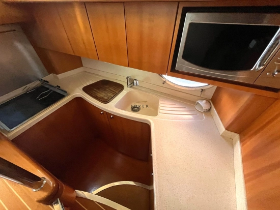 Azimut 46E preowned for sale