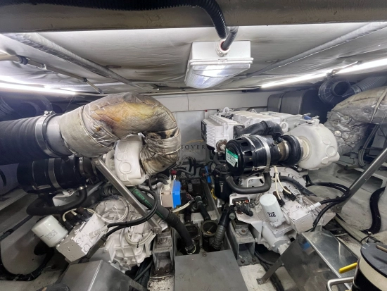 Azimut 46E preowned for sale