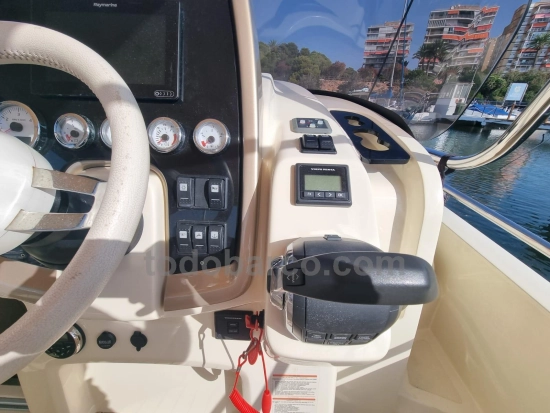 Invictus Yacht 280 CX d’occasion à vendre