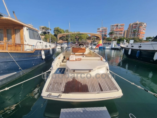 Invictus Yacht 280 CX d’occasion à vendre