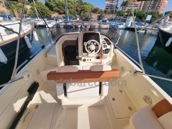 Invictus Yacht 280 CX d’occasion à vendre