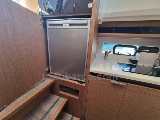 Jeanneau Cap Camarat 10.5 Serie 2 WA preowned for sale