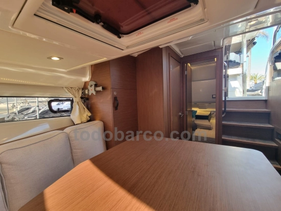 Jeanneau Cap Camarat 10.5 Serie 2 WA preowned for sale
