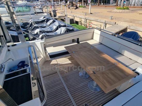 Jeanneau Cap Camarat 10.5 Serie 2 WA preowned for sale