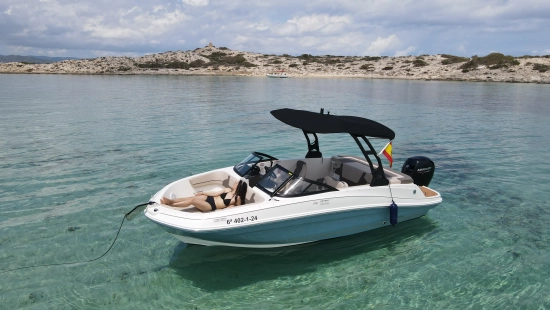 Bayliner VR5 OB BOWRIDER d’occasion à vendre