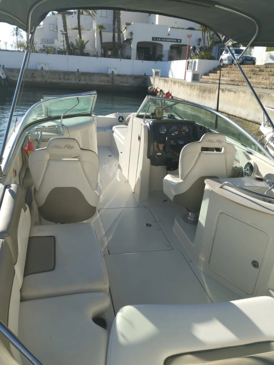 Sea Ray Sundeck 260 preowned for sale