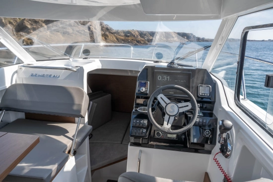 Beneteau Antares 8 neu zum verkauf