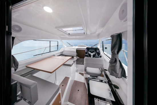 Beneteau Antares 8 neu zum verkauf