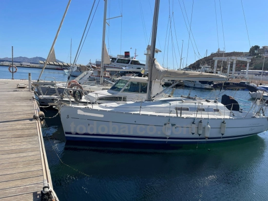 Beneteau Oceanis 323 preowned for sale