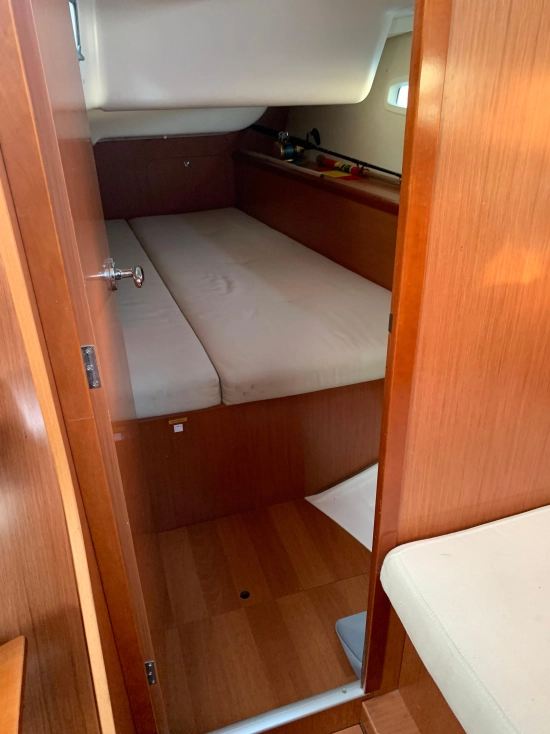 Beneteau Oceanis 40 gebraucht zum verkauf