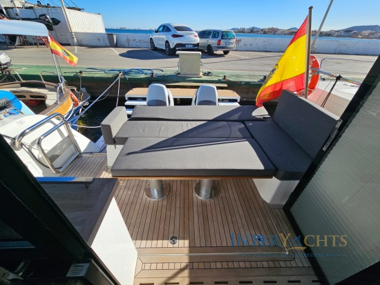 Sealine C390v gebraucht zum verkauf