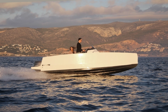 Nuva Yachts M6 OPEN neuf à vendre