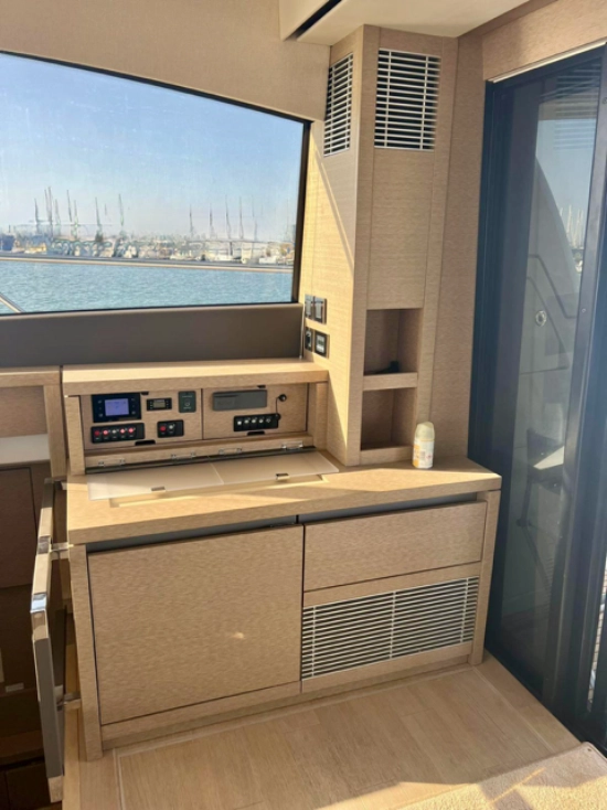 Jeanneau Prestige 630 gebraucht zum verkauf