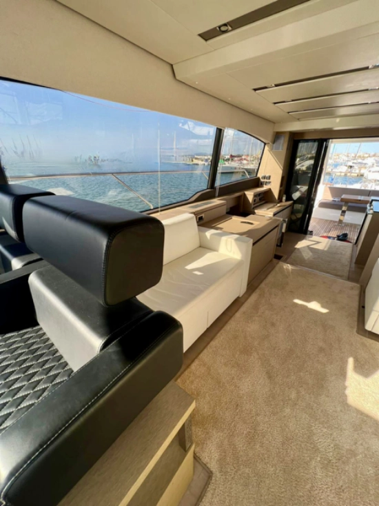 Jeanneau Prestige 630 gebraucht zum verkauf