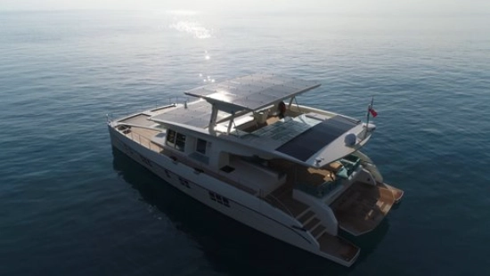 SERENITY Yachts SERENITY 64 Hybrid SOLAR ELECTRIC POWERCAT gebraucht zum verkauf