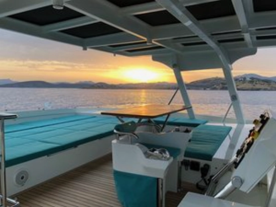 SERENITY Yachts SERENITY 64 Hybrid SOLAR ELECTRIC POWERCAT gebraucht zum verkauf