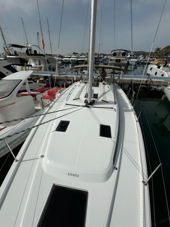 Bavaria Yachts C42 d’occasion à vendre