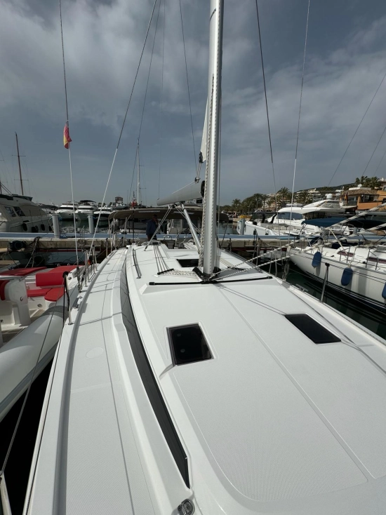 Bavaria Yachts C42 d’occasion à vendre