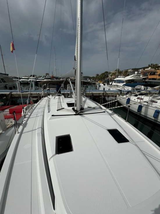 Bavaria Yachts C42 d’occasion à vendre