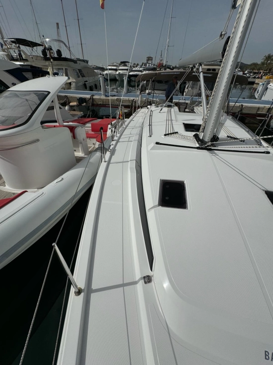 Bavaria Yachts C42 d’occasion à vendre