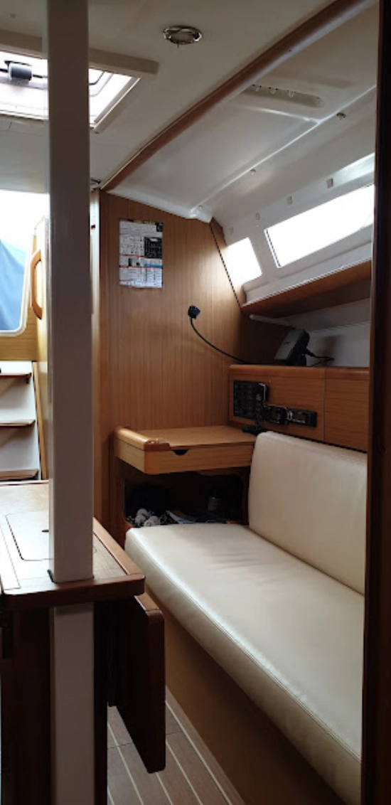 Jeanneau Sun Odyssey 30i preowned for sale