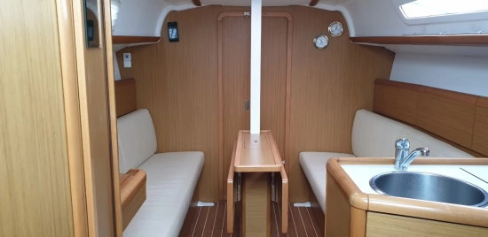 Jeanneau Sun Odyssey 30i preowned for sale