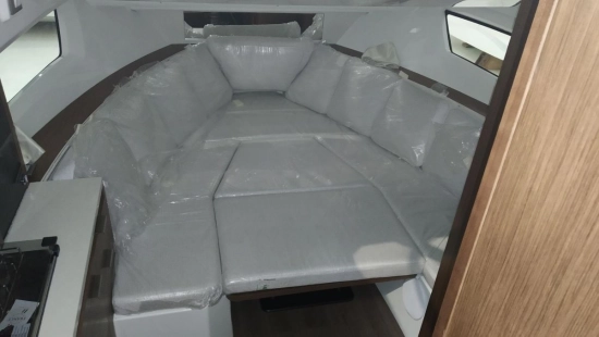 Jeanneau Cap Camarat 10.5 Wa brand new for sale
